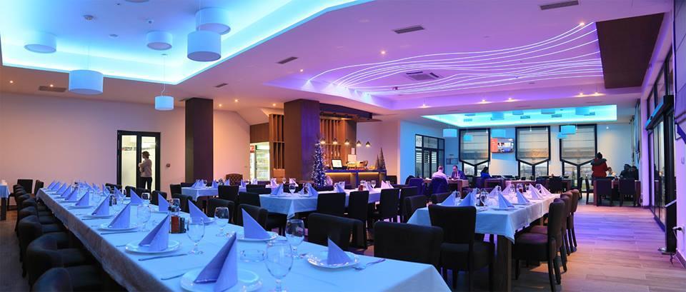 Hotel Crystal Pecinci Luaran gambar