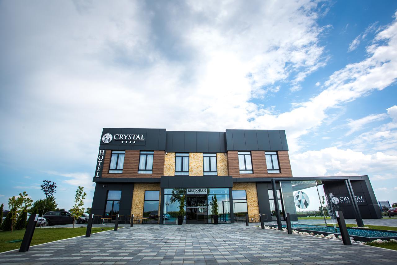 Hotel Crystal Pecinci Luaran gambar
